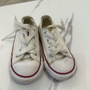 Used converse white sneaker for toddler.  Size 7